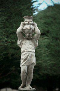 3172cemetery_statue